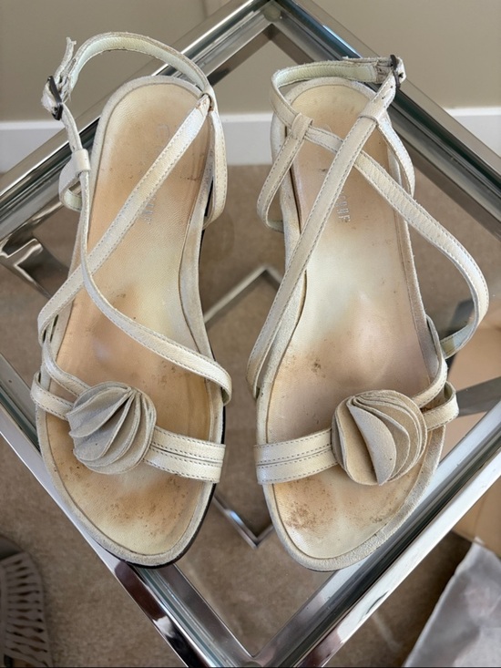 La CANADIENNE Shoes - La CANADIENNE Cream Suède Strappy Rosette Slingback Sandals |37 US 7.5